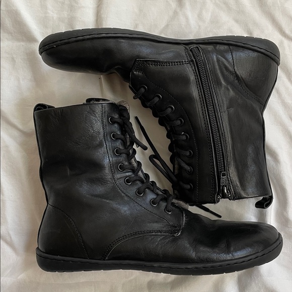 Mukishoes Igneous Leather & Wool Boots - Picture 9 of 10